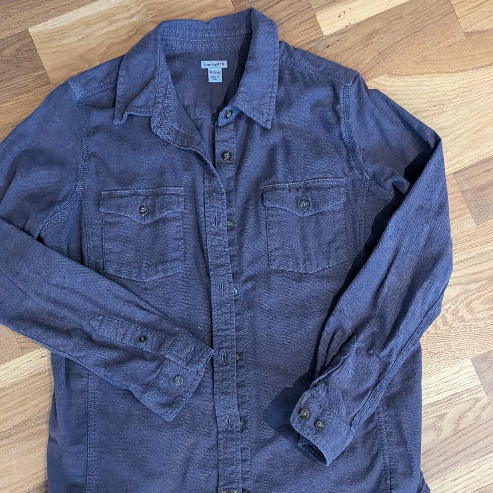 Carhartt Women's Purple Button Down - Size Medium 8/10
